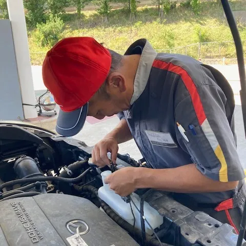 ラジエター交換です。